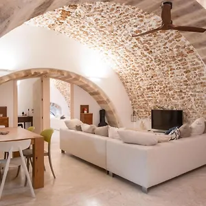 Apartment Deluxe Dammuso In Centro Storico, Noto